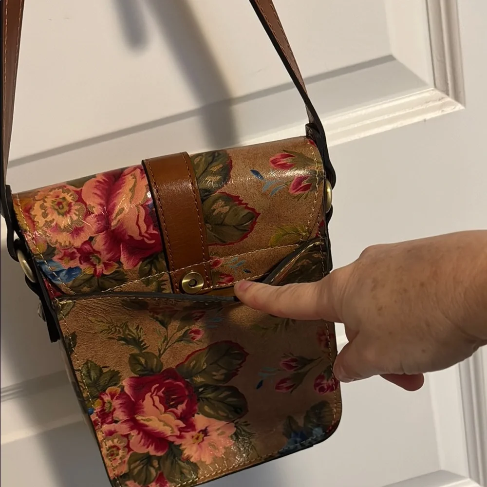 Patricia Nash Brown and Tan Crossbody Bag with Floral Pattern - Picture 3 of 7